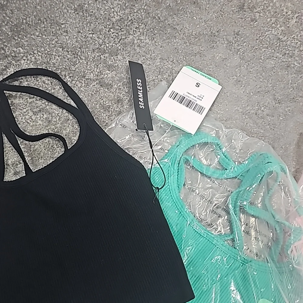 New w/tags 9x Forever 21 Assorted Sports Bras in Size S